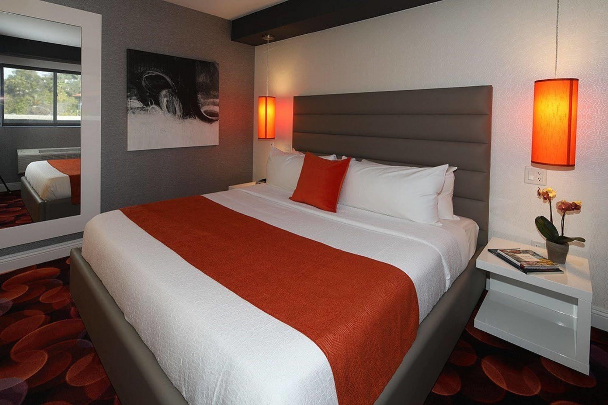 Lexen Hotel - Hollywood